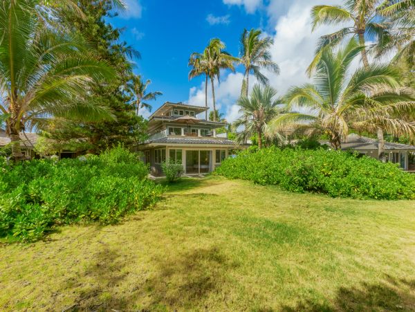 Amazing Beach Front Getaway in Princeville