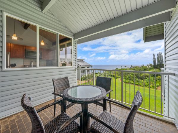 Princeville Top Floor Ocean View Retreat