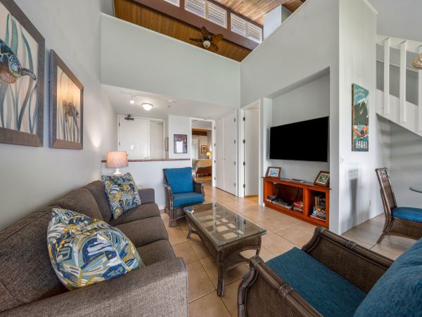 Princeville Top Floor Ocean View Retreat