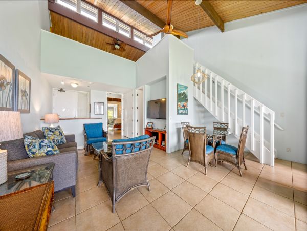 Princeville Top Floor Ocean View Retreat