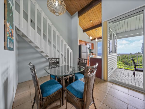 Princeville Top Floor Ocean View Retreat