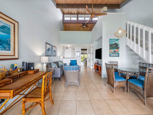 Princeville Top Floor Ocean View Retreat