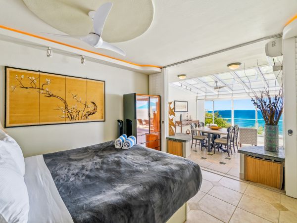 Stunning Oceanfront Condo Two Bedroom in Princeville, Kauai