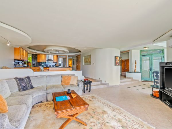 Stunning Oceanfront Condo Two Bedroom in Princeville, Kauai