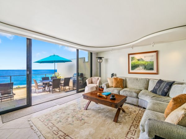 Stunning Oceanfront Condo Two Bedroom in Princeville, Kauai