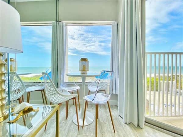 Gulf Front Belleair Vacation Condo One Bedroom