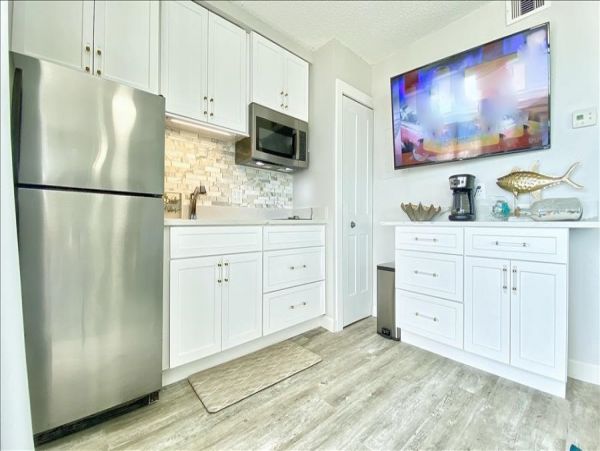 Gulf Front Belleair Vacation Condo One Bedroom