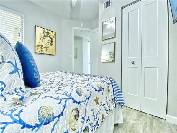Gulf Front Belleair Vacation Condo One Bedroom