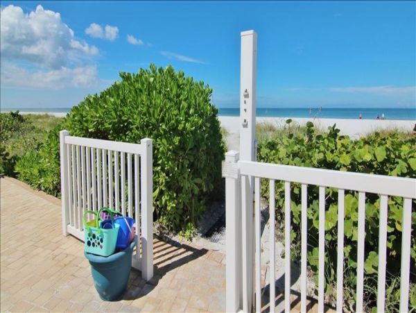 Gulf Front Belleair Vacation Condo One Bedroom
