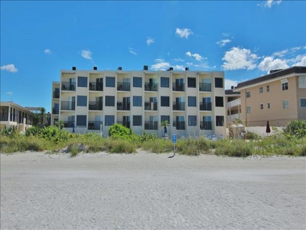 Gulf Front Belleair Vacation Condo One Bedroom