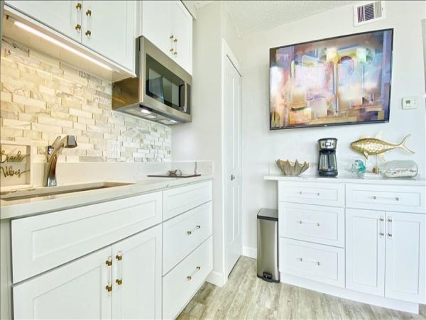 Gulf Front Belleair Vacation Condo One Bedroom