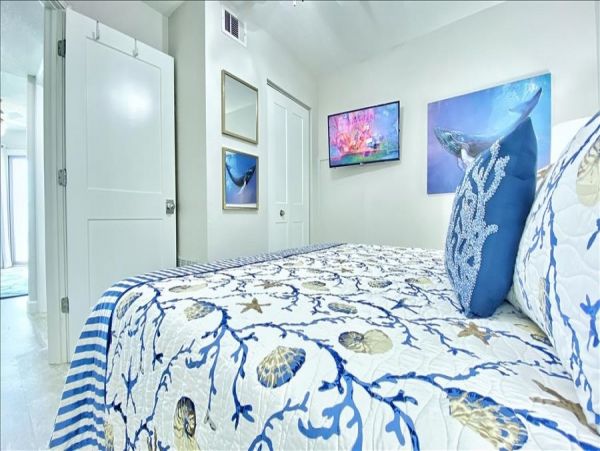 Gulf Front Belleair Vacation Condo One Bedroom