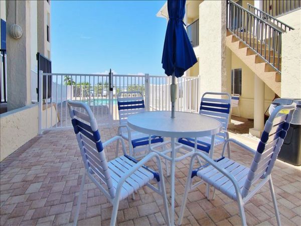 Gulf Front Belleair Vacation Condo One Bedroom