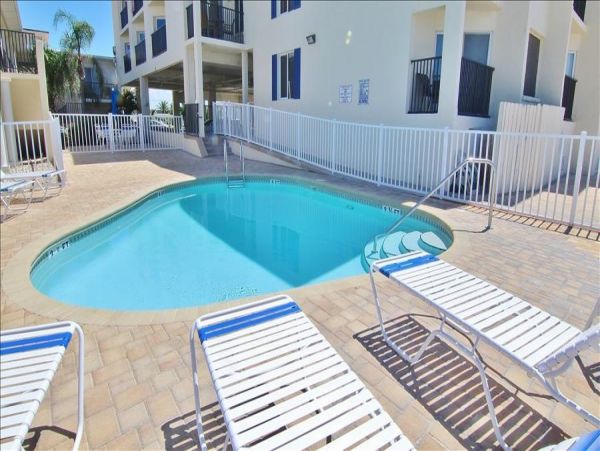 Gulf Front Belleair Vacation Condo One Bedroom