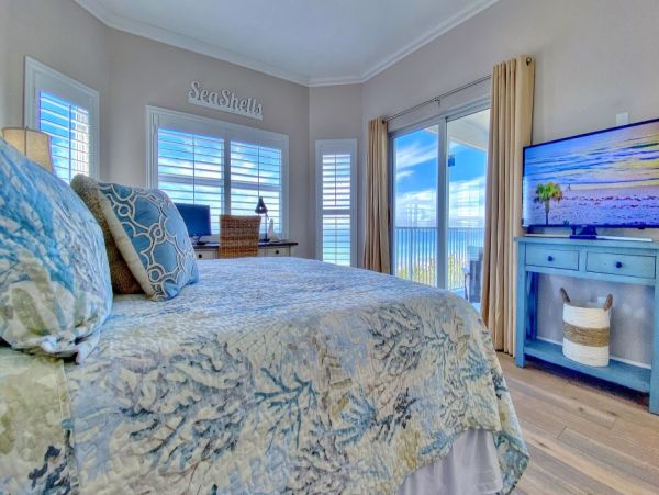 Indian Rocks Beachfront Lovely
