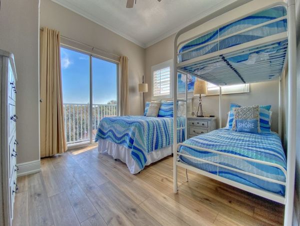 Indian Rocks Beachfront Lovely