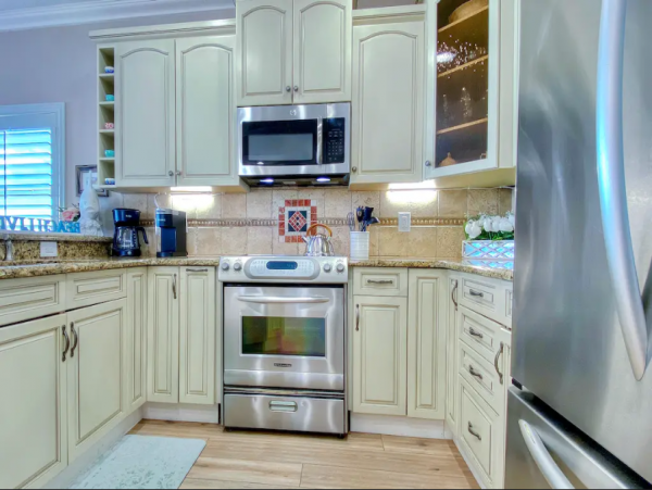 Indian Rocks Beach Condo with 3 Bedrooms