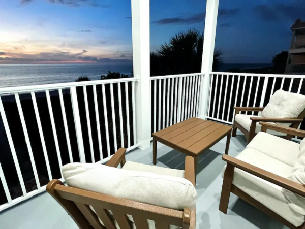 Indian Rocks Beach Condo with 3 Bedrooms