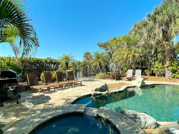 Indian Rocks Beach Condo with 3 Bedrooms