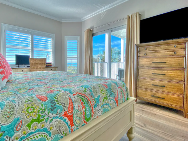 Indian Rocks Beach Condo with 3 Bedrooms