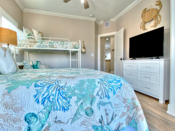 Indian Rocks Beach Condo with 3 Bedrooms