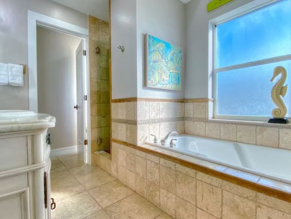 Indian Rocks Beach Condo with 3 Bedrooms