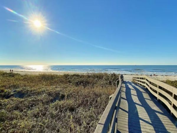 Indian Rocks Beach Condo with 3 Bedrooms
