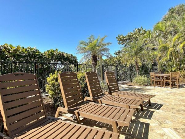 Beachfront Condo with 3 Bedrooms in Indian Rocks Beach