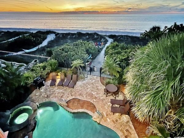 Beachfront Condo with 3 Bedrooms in Indian Rocks Beach