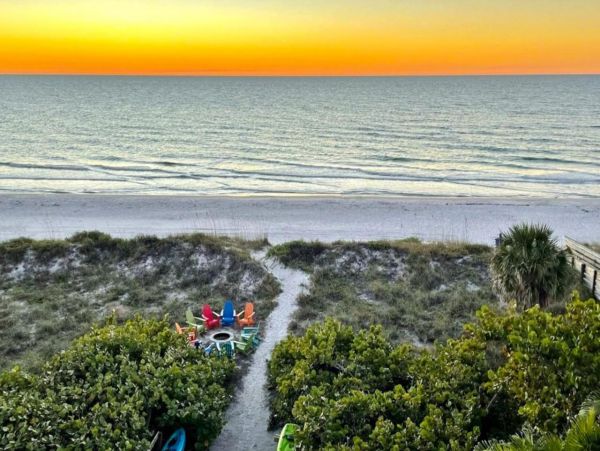 Beachfront Condo with 3 Bedrooms in Indian Rocks Beach