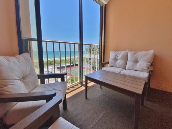 Beachfront 3 Bedroom Home in Central Indian Rocks Beach