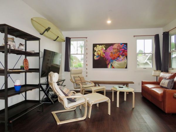 Three Bedrooms Walk to Beach Vacation Home in Santa Barbara