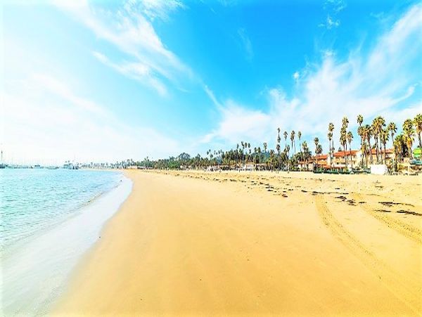 Three Bedrooms Walk to Beach Vacation Home in Santa Barbara