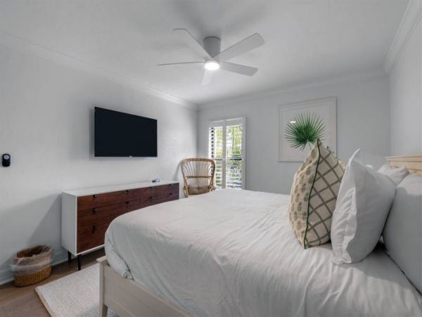 Gulf View Two Bedroom Vacation Beach Condo in Captiva