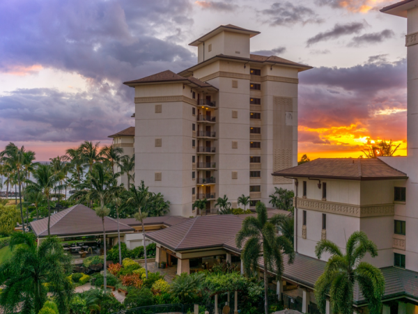 Luxury Kapolei Vacation Rental with Ocean Views and Pools