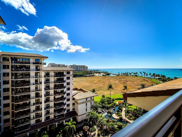 Luxury Kapolei Vacation Rental with Ocean Views and Pools