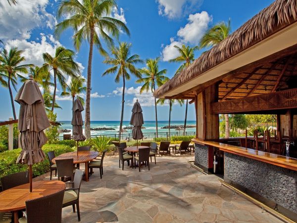 Luxury Kapolei Vacation Rental with Ocean Views and Pools
