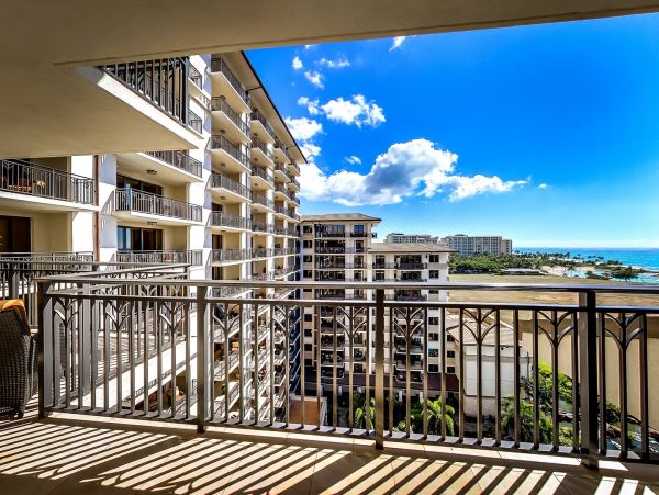 Luxury Kapolei Vacation Rental with Ocean Views and Pools