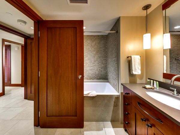 Luxury Kapolei Vacation Rental with Ocean Views and Pools