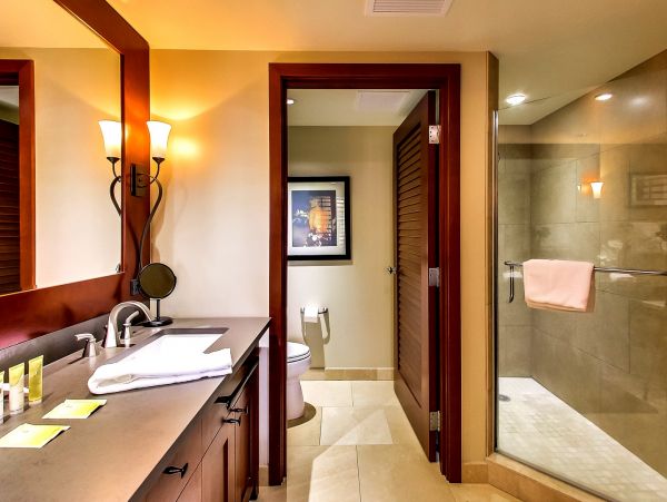 Luxury Kapolei Vacation Rental with Ocean Views and Pools