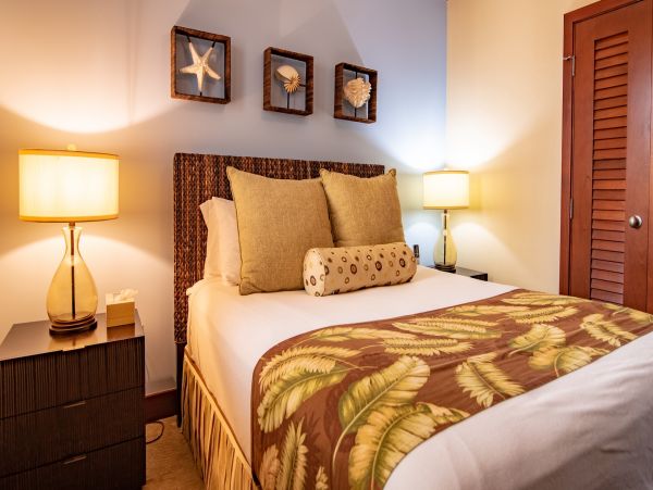 Luxury Kapolei Vacation Rental with Ocean Views and Pools