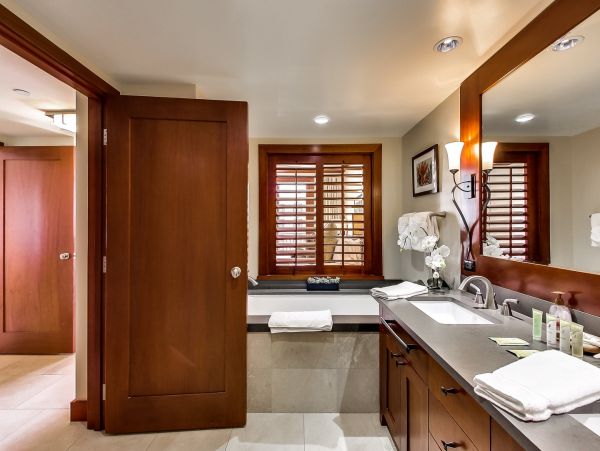Luxury Kapolei Vacation Rental with Ocean Views and Pools
