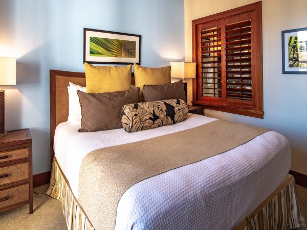 Luxury Kapolei Vacation Rental with Ocean Views and Pools
