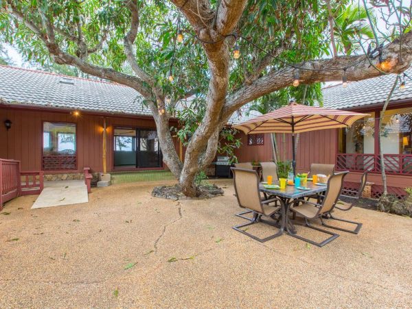 On Beach Lahaina Vacation Home Three Bedroom