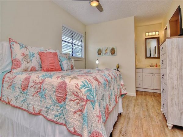 Indian Rocks Indian Shores Condo 983506