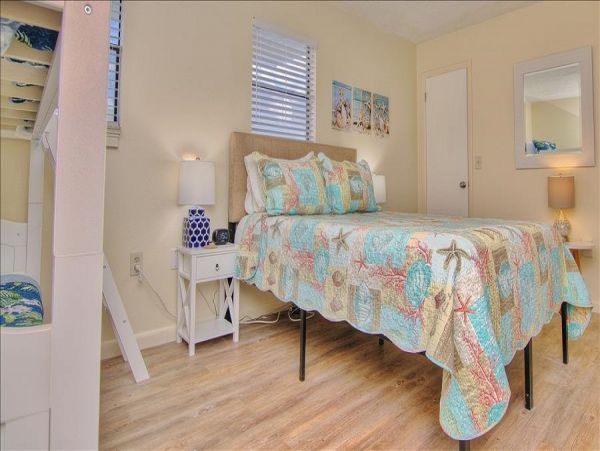 Indian Rocks Indian Shores Condo 983506