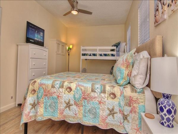 Indian Rocks Indian Shores Condo 983506