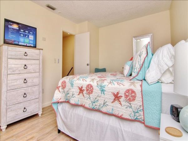 Indian Rocks Indian Shores Condo 983506