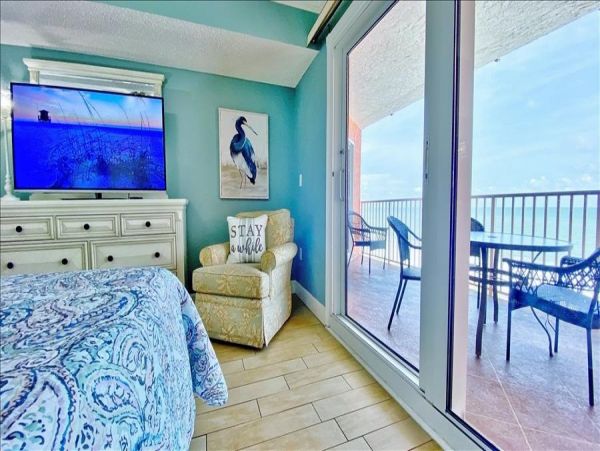 Beachfront Lovely Stunning Gulf Views