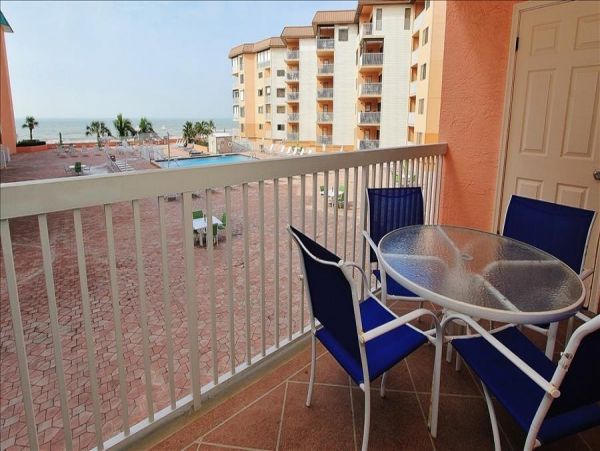1 Bedroom Condo with Gulfview balcony & beachfront heated pool & spa